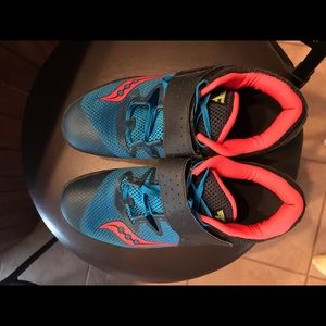 Saucony track and field throwing shoes